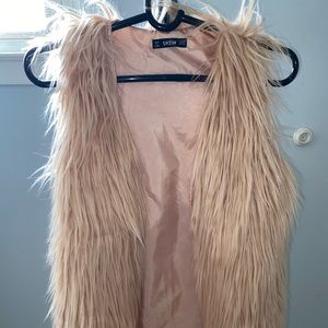 Never worn vests!!!